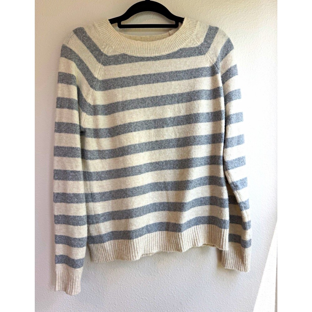 Vero Moda Ivory/Gray Striped Knit Crew Neck Long Sleeve Pullover Sweater M